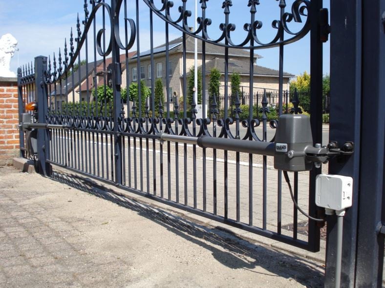 Automatische poorten installeren