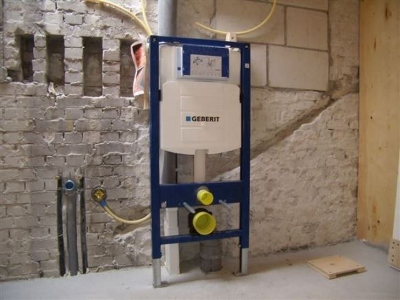 Plaatsen van sanitair in bedrijven